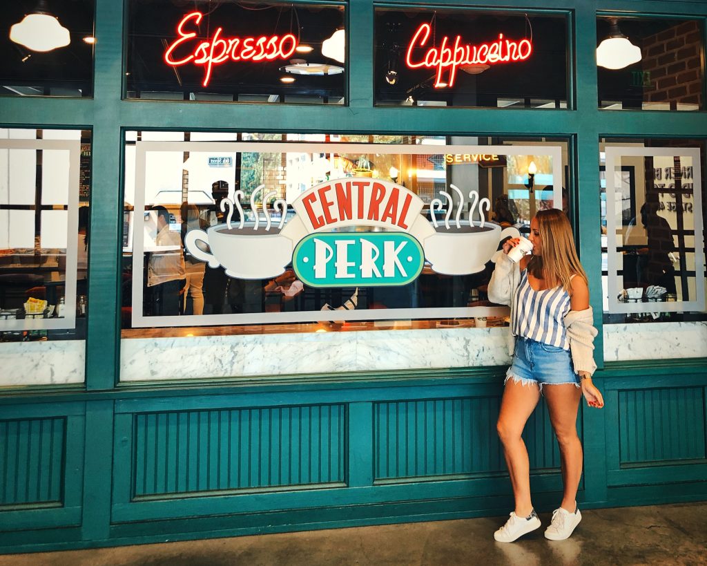 Central Perk - Warner Bros.