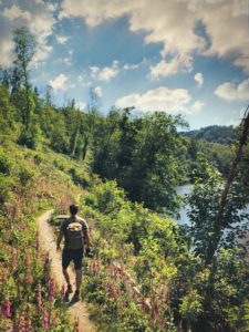 Wandelen langs de Ourthe in de Ardennen